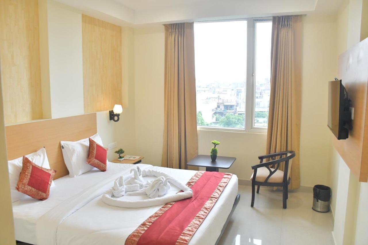 Hotel Yatharth Inn Varanasi Esterno foto