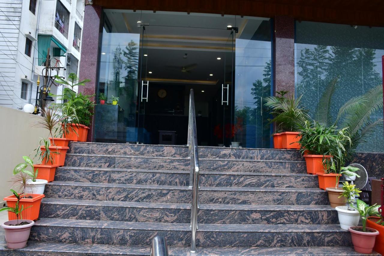 Hotel Yatharth Inn Varanasi Esterno foto