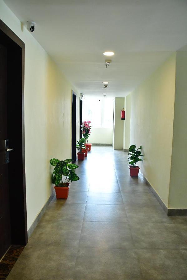 Hotel Yatharth Inn Varanasi Esterno foto