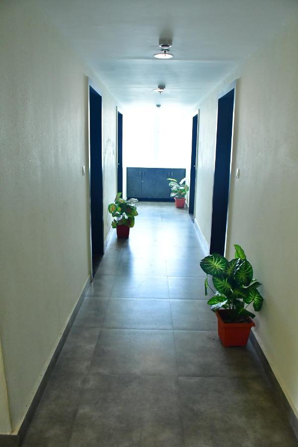 Hotel Yatharth Inn Varanasi Esterno foto