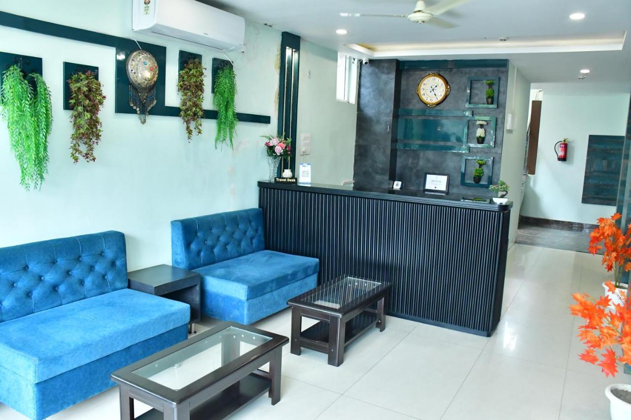 Hotel Yatharth Inn Varanasi Esterno foto